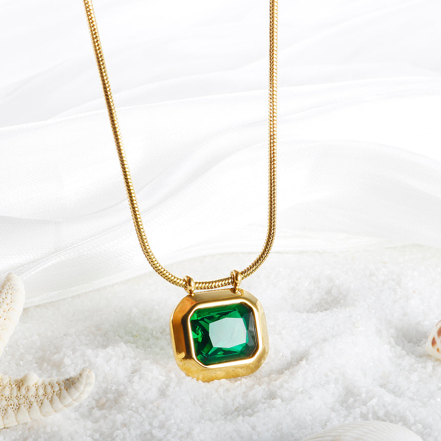 Verde Emerald Pendant Necklace
