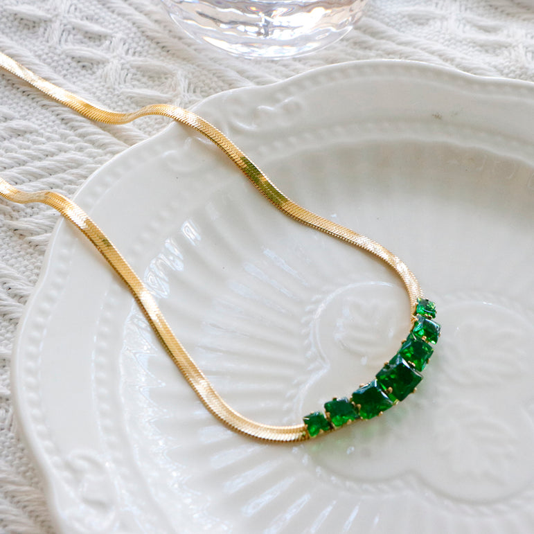 Ari Emerald Snake Chain