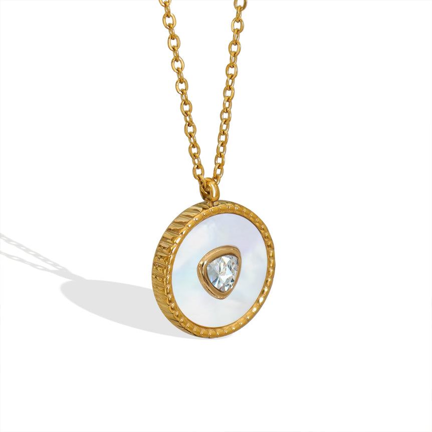 Elisa Gold Necklace with Mother of Pearl